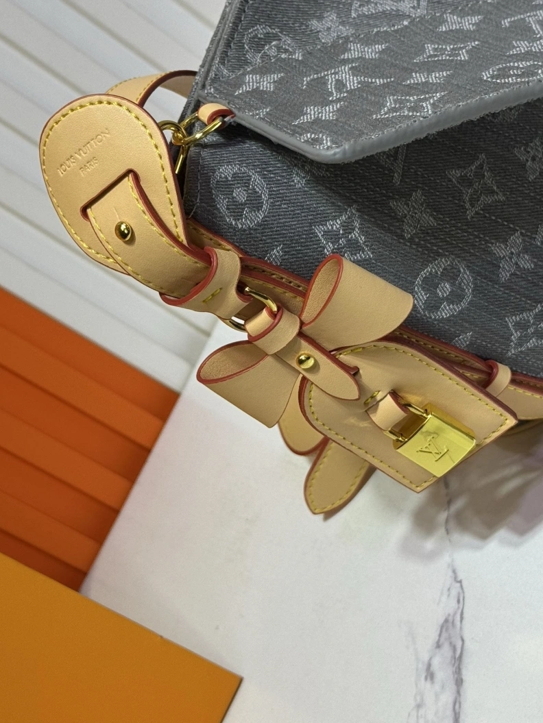 DailyWear LX Shopping Bags 23012