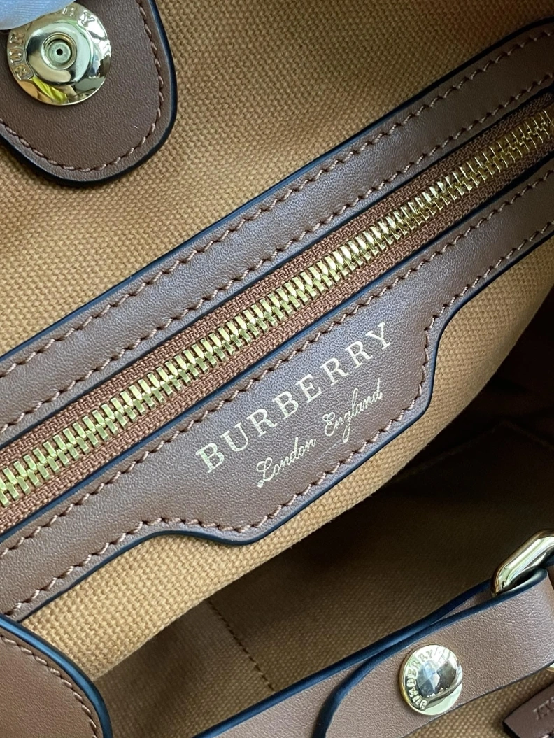 Cozy Bxrbxrry Shopping Bags 74767