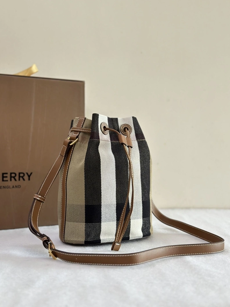 Bxrbxrry Bucket Bags ModernLook 74999