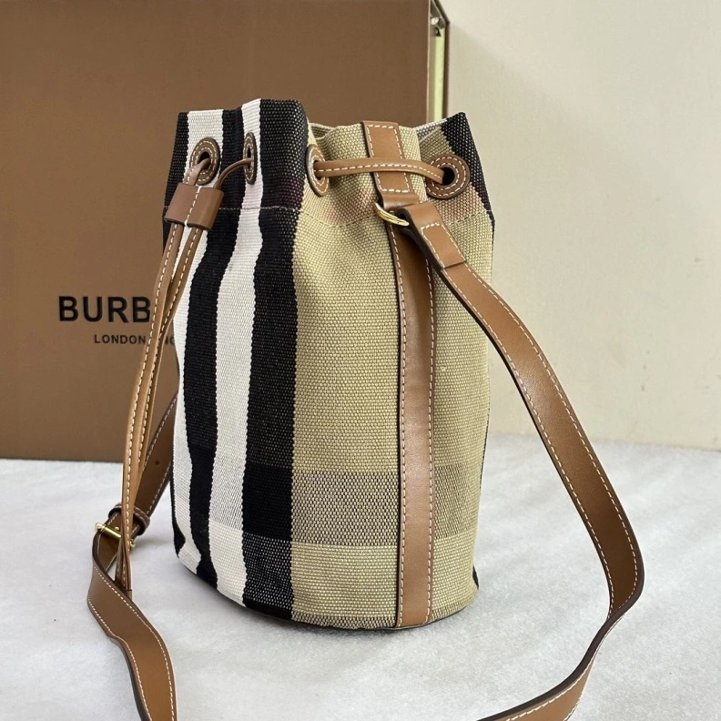 Bxrbxrry Bucket Bags ModernLook 74999