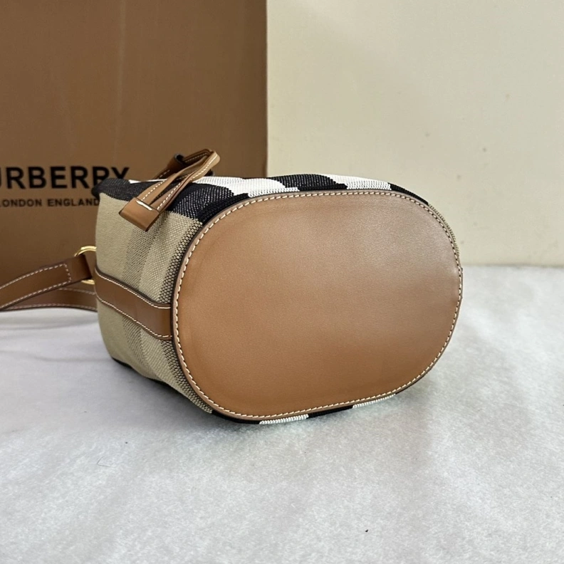 Bxrbxrry Bucket Bags ModernLook 74999