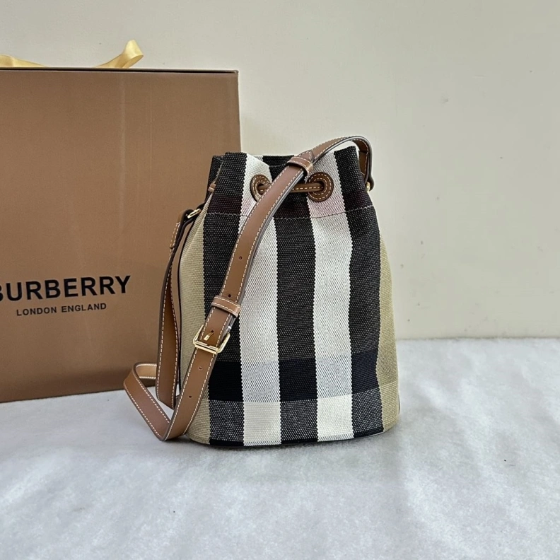 Bxrbxrry Bucket Bags ModernLook 74999