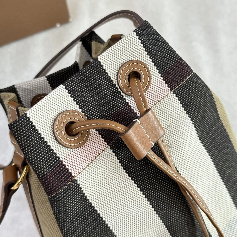 Bxrbxrry Bucket Bags ModernLook 74999
