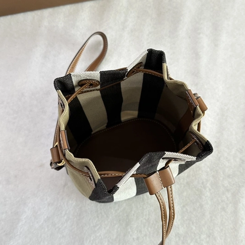 Bxrbxrry Bucket Bags ModernLook 74999