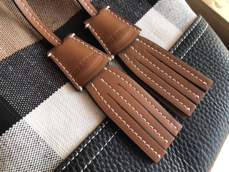 Timeless Bxrbxrry Bucket Bags 74988