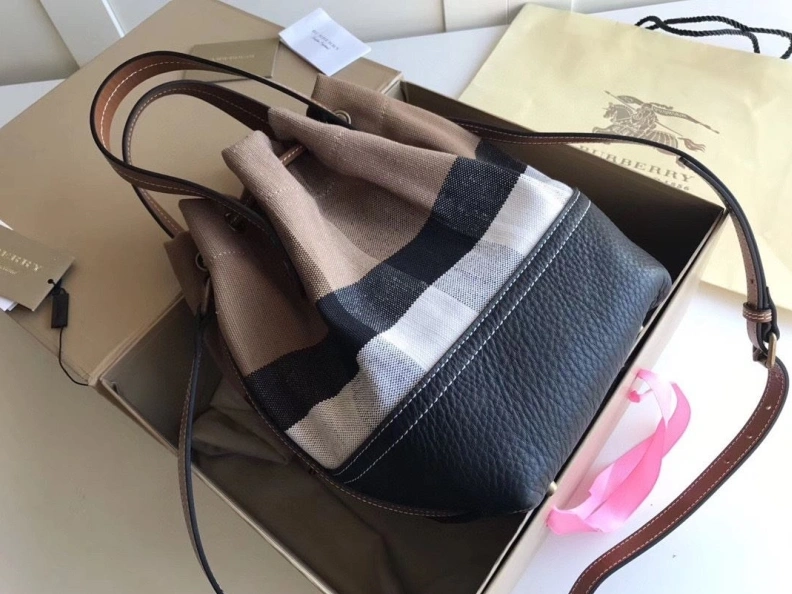 Timeless Bxrbxrry Bucket Bags 74988