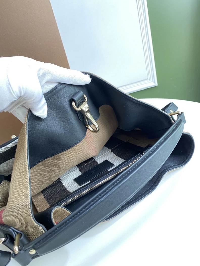 UrbanStyle Bxrbxrry Top Handle Bags 74661