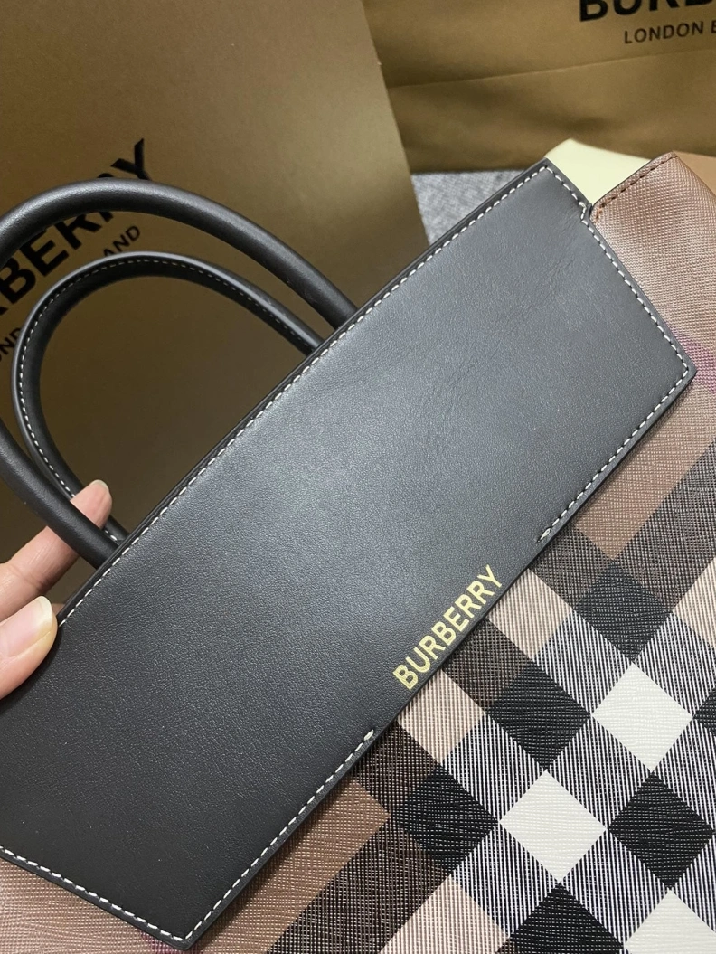 Comfortable Bxrbxrry Top Handle Bags 74662