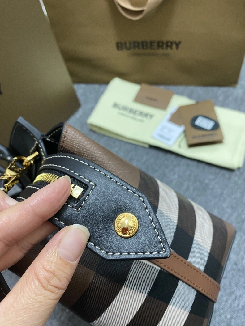 Comfortable Bxrbxrry Top Handle Bags 74662