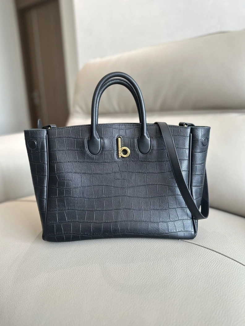 Fashionable Bxrbxrry Shopping Bags 74729