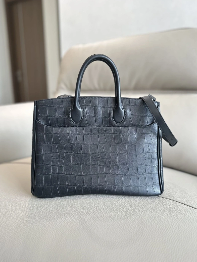 Fashionable Bxrbxrry Shopping Bags 74729