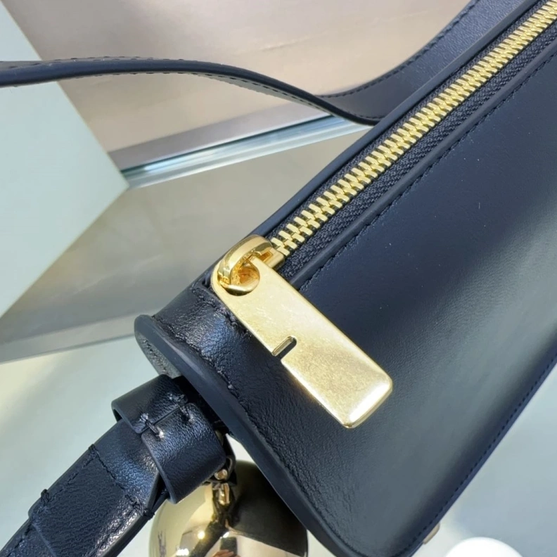 Vibrant Bxrbxrry Top Handle Bags 74632