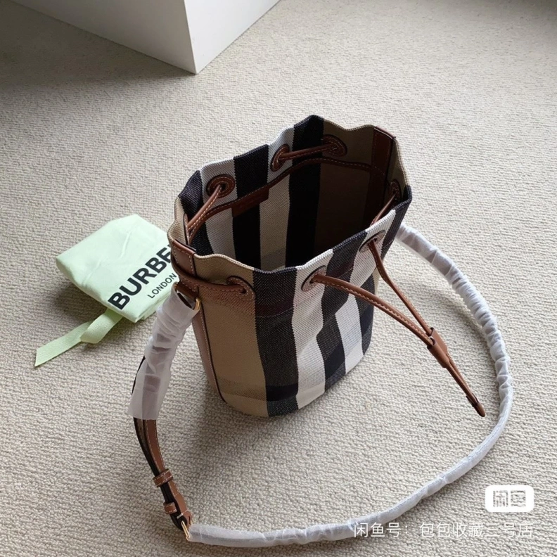 Bold Bxrbxrry Bucket Bags 74998
