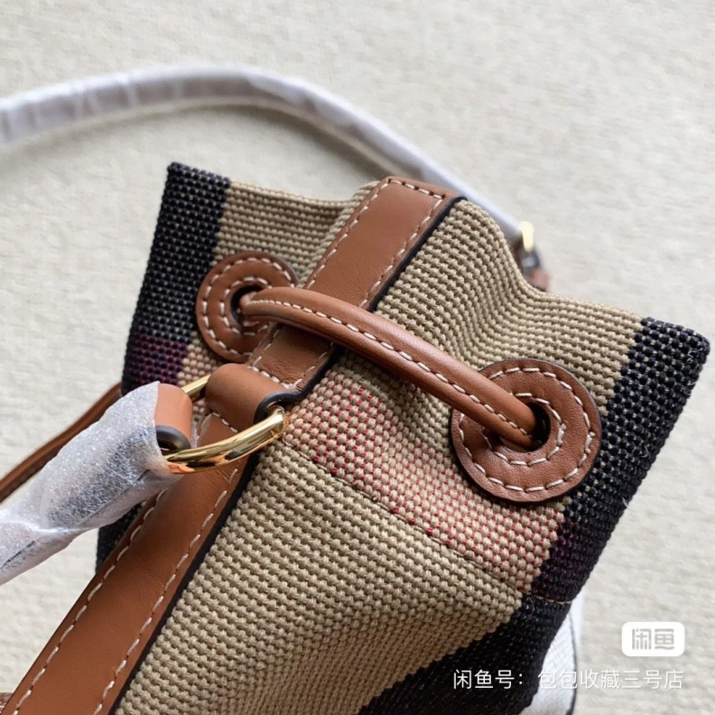 Bold Bxrbxrry Bucket Bags 74998