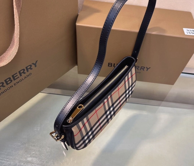 Soft Bxrbxrry Top Handle Bags 74589