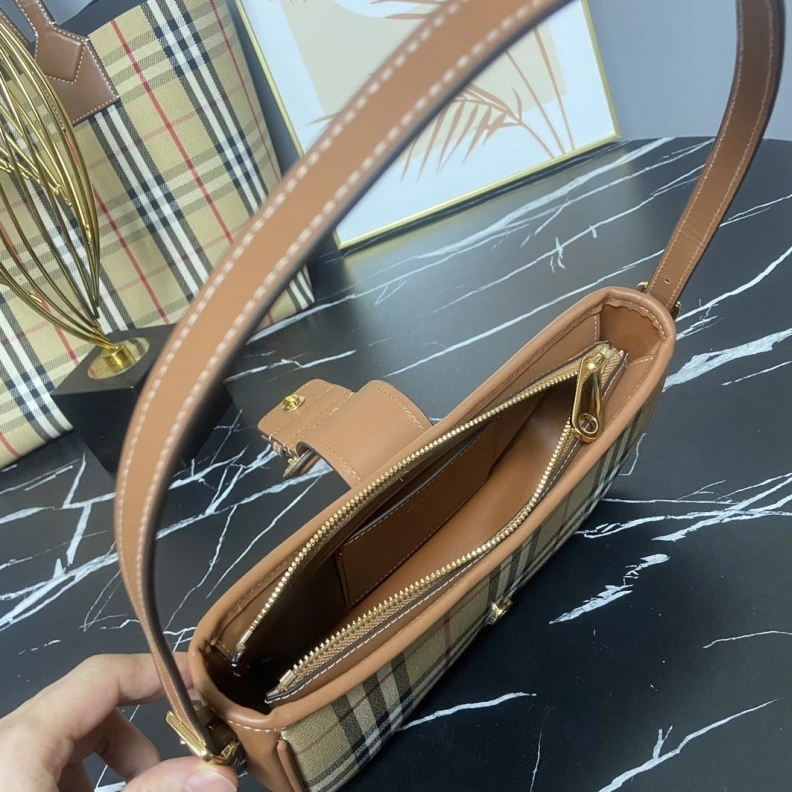Popular Bxrbxrry Top Handle Bags 74613