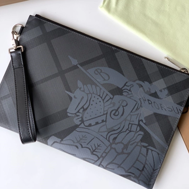 Bright Bxrbxrry Clutch Bags 74997