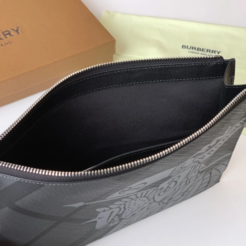 Bright Bxrbxrry Clutch Bags 74997