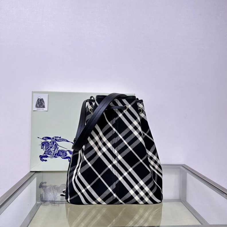 Elegant Bxrbxrry Bucket Bags 74980
