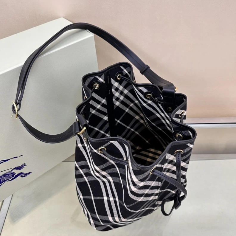 Elegant Bxrbxrry Bucket Bags 74980