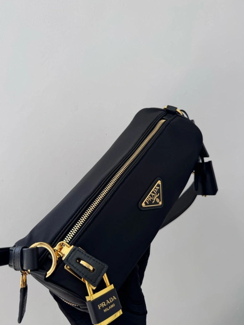 EyeCatching Bxrbxrry Top Handle Bags 74121