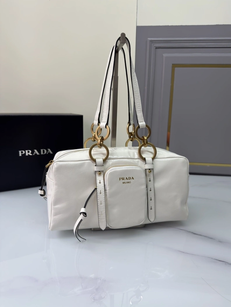 Bold Bxrbxrry Top Handle Bags 74102