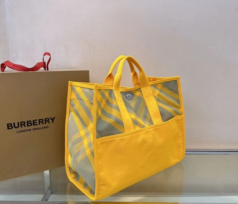 Stylish Bxrbxrry Shopping Bags 74178