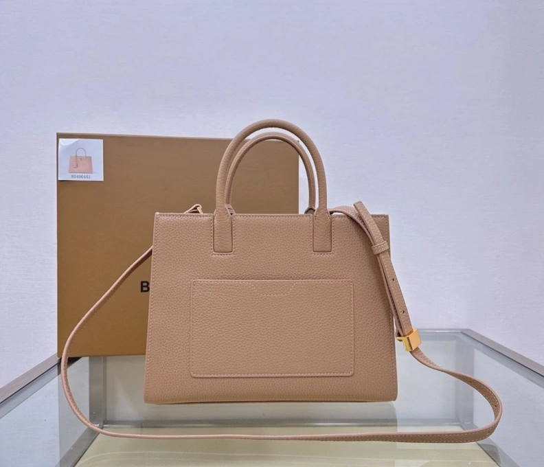 Versatile Bxrbxrry Shopping Bags 74207