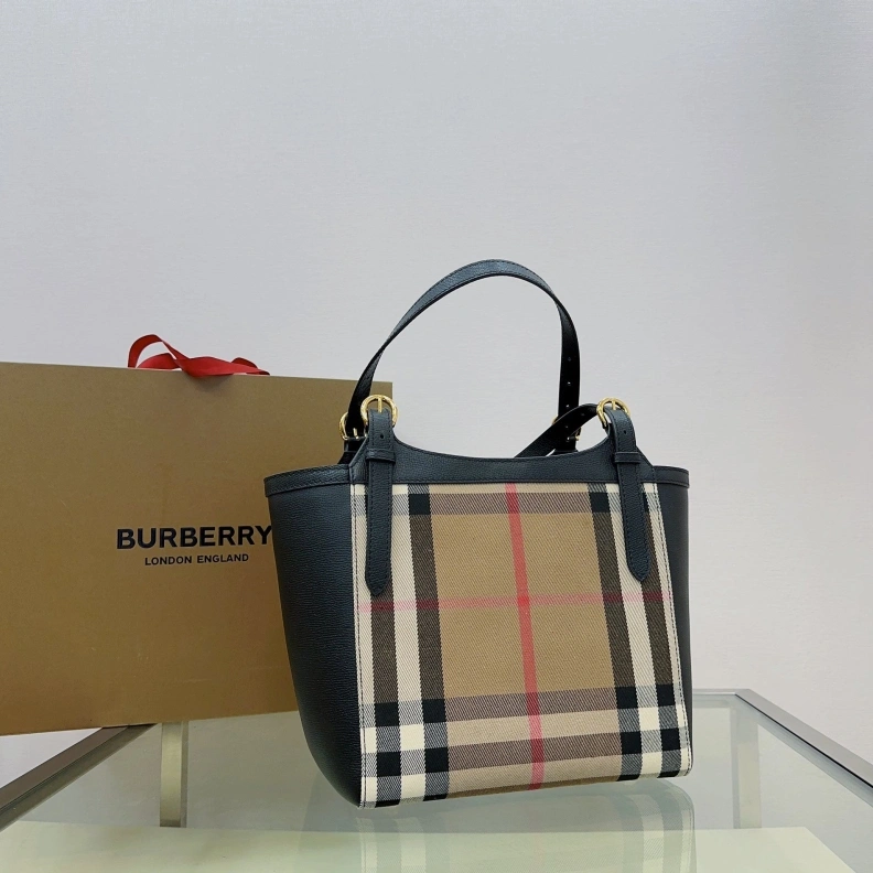 ModernLook Bxrbxrry Shopping Bags 74204
