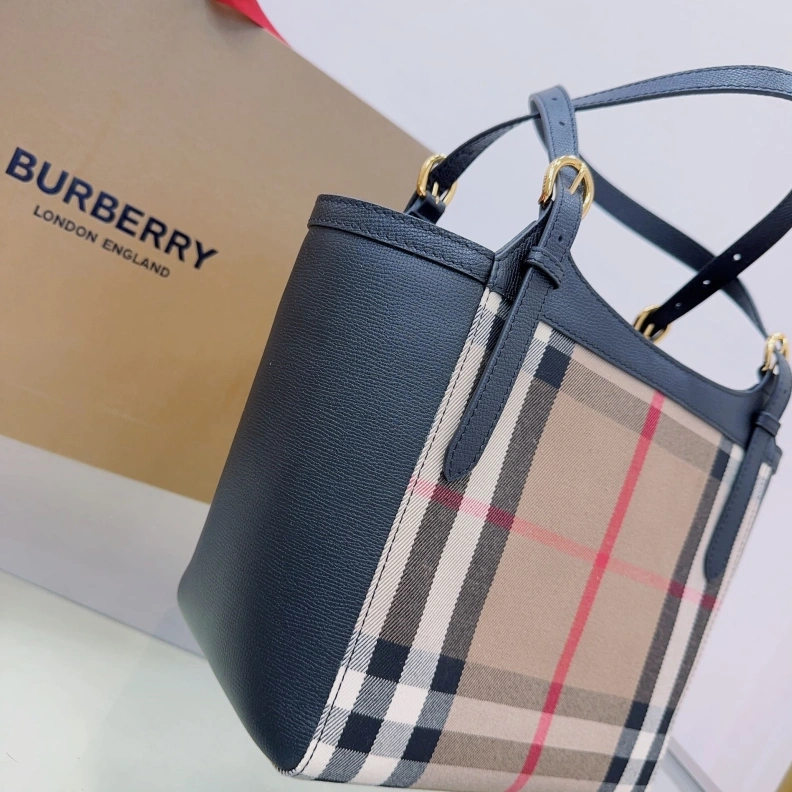 ModernLook Bxrbxrry Shopping Bags 74204