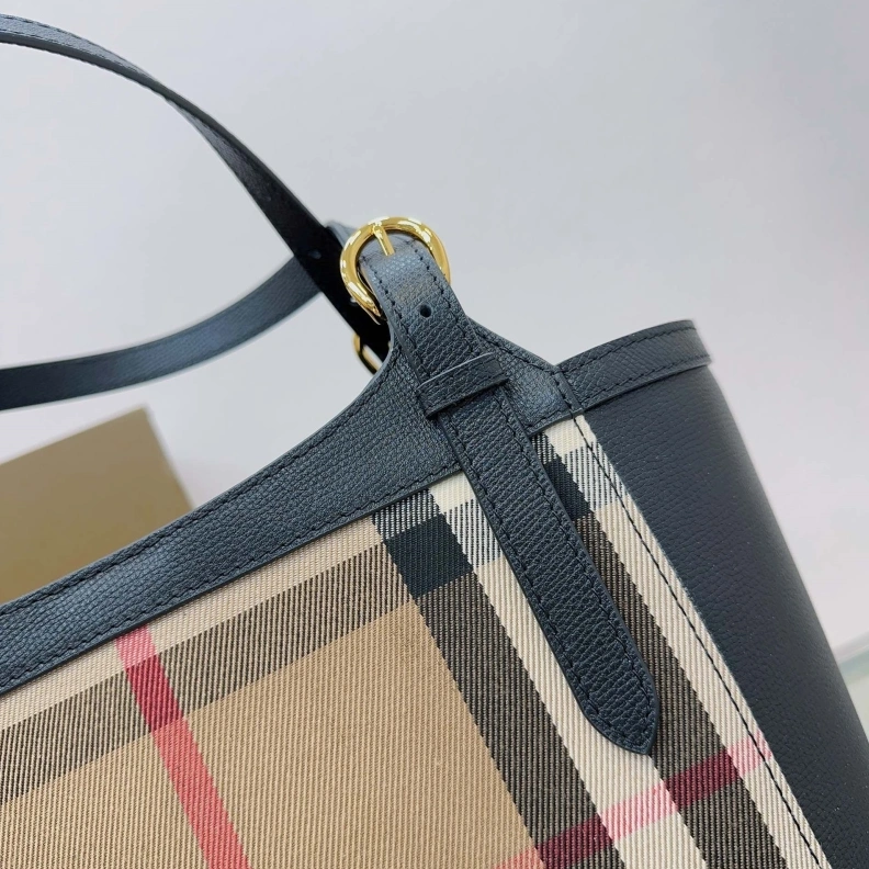 ModernLook Bxrbxrry Shopping Bags 74204