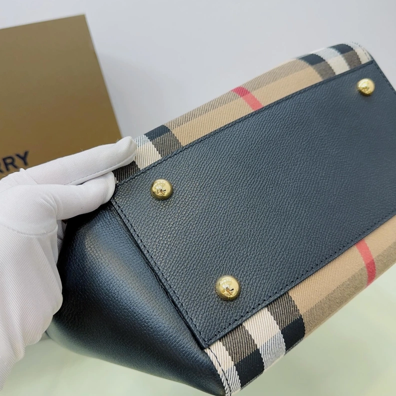 ModernLook Bxrbxrry Shopping Bags 74204