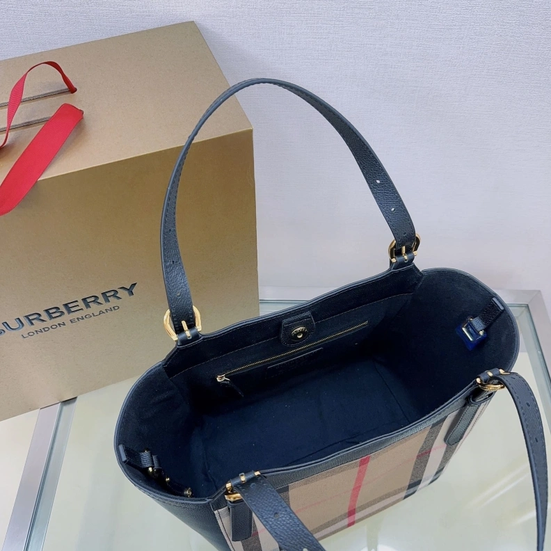 ModernLook Bxrbxrry Shopping Bags 74204