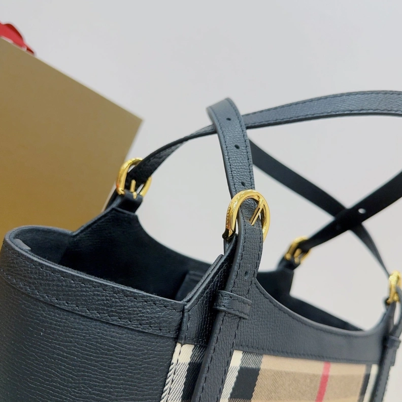 ModernLook Bxrbxrry Shopping Bags 74204