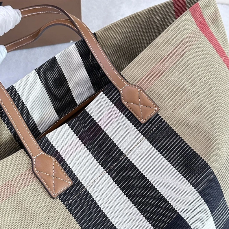 Comfortable Bxrbxrry Shopping Bags 74202