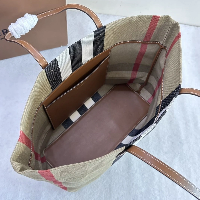 Comfortable Bxrbxrry Shopping Bags 74202