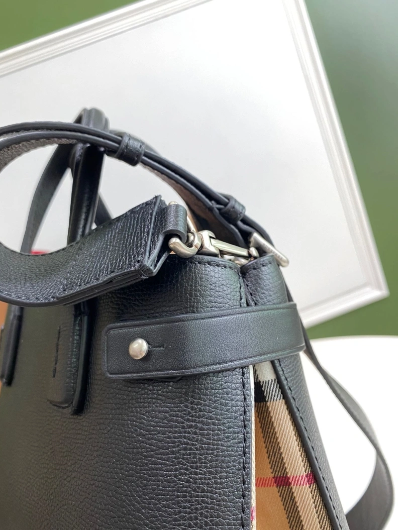 NewStyle Bxrbxrry Top Handle Bags 74113