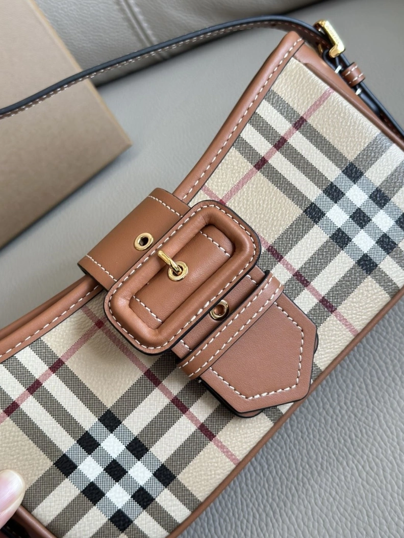 Stylish Bxrbxrry Top Handle Bags 74096