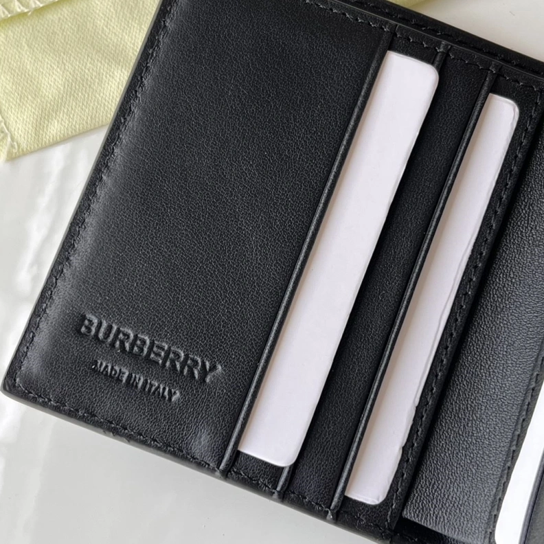 Resilient Bxrbxrry Wallets 74055