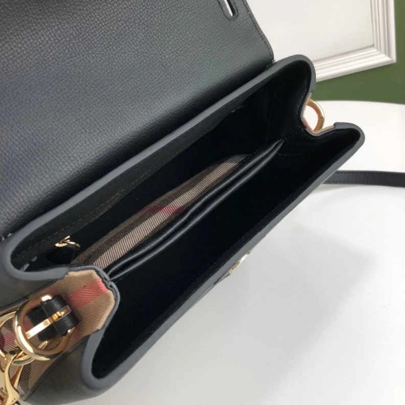 Vibrant Bxrbxrry Top Handle Bags 74091