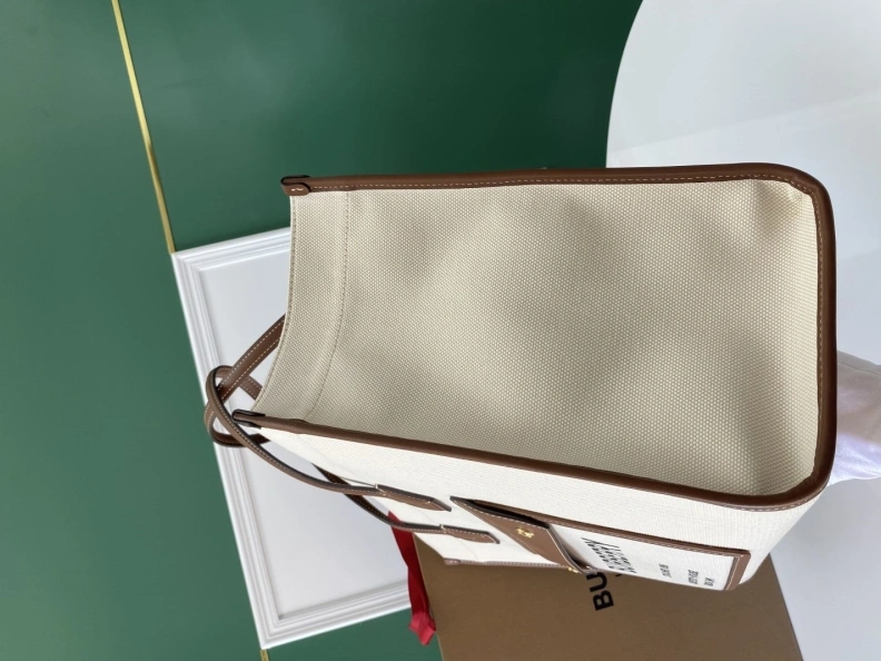 Comfortable Bxrbxrry Shopping Bags 74157
