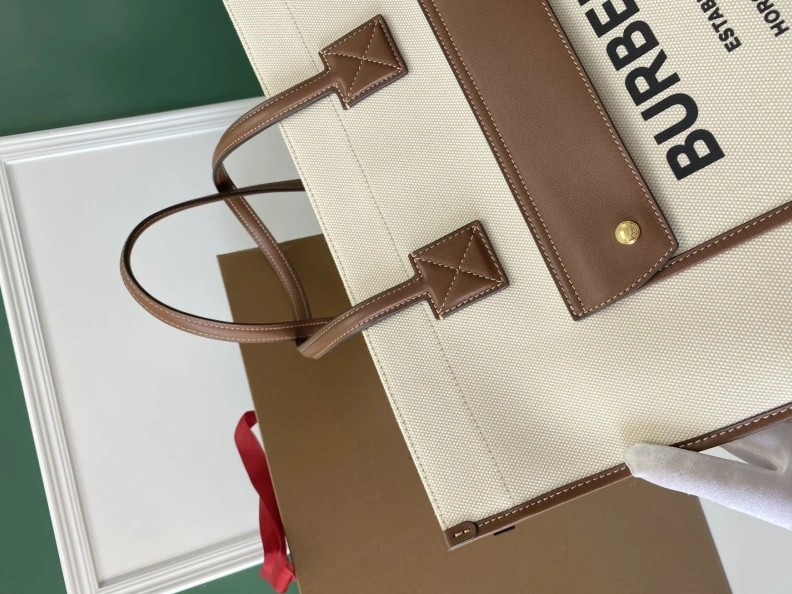 Comfortable Bxrbxrry Shopping Bags 74157
