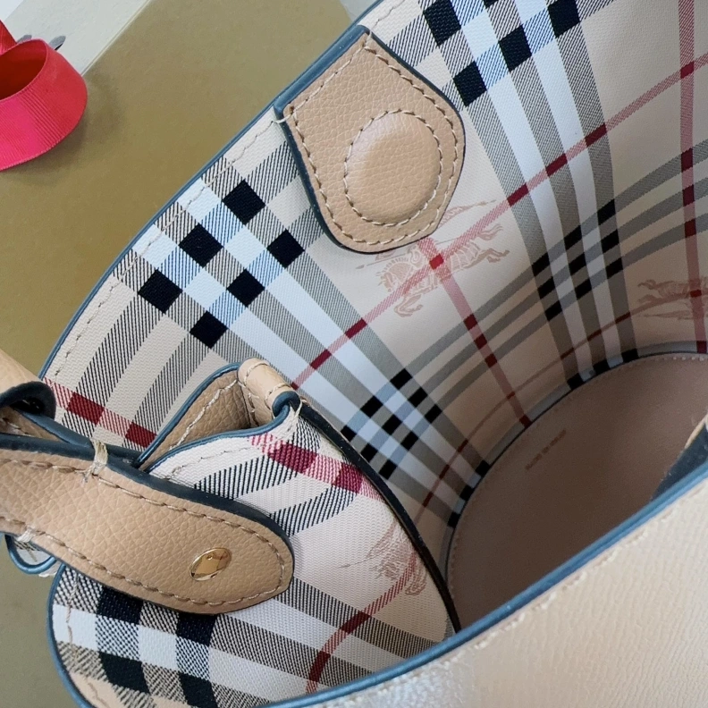DailyWear Bxrbxrry Bucket Bags 74442
