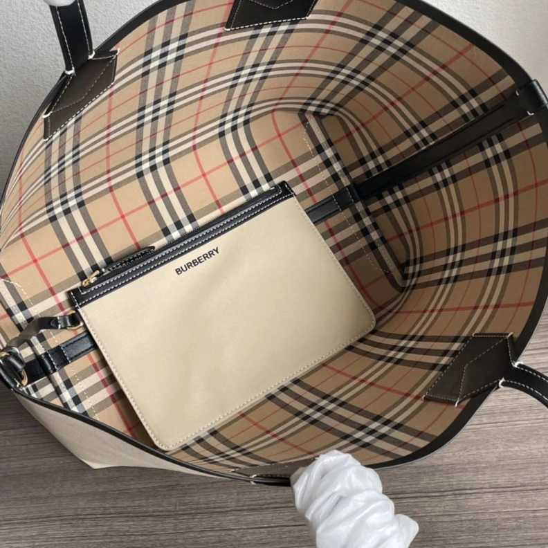 Soft Bxrbxrry Shopping Bags 74167