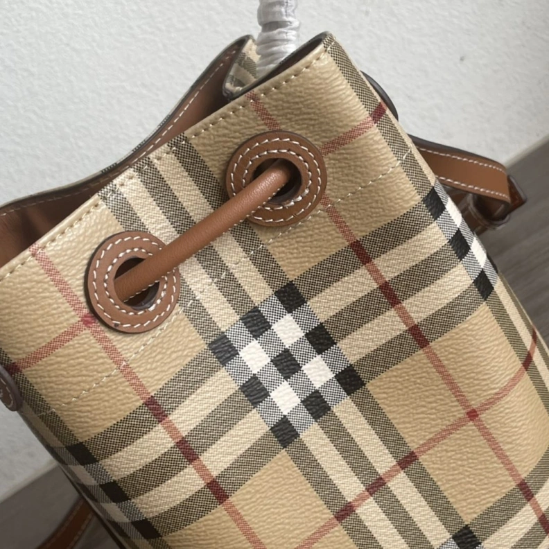 Affordable Bxrbxrry Bucket Bags 74412