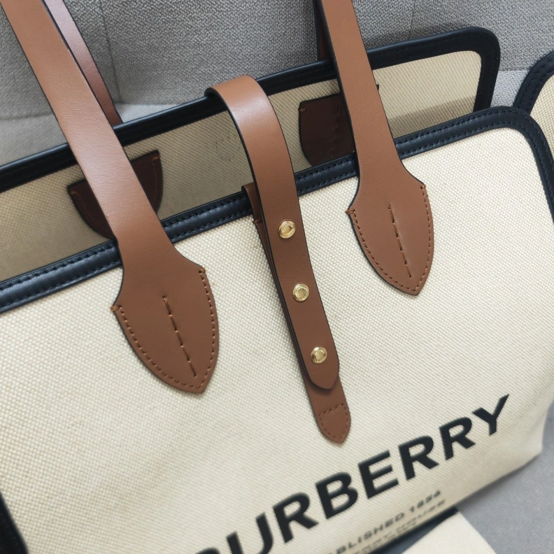 Elegant Bxrbxrry Shopping Bags 74161