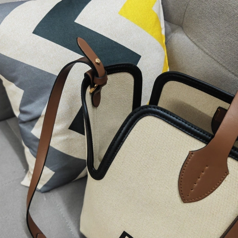Elegant Bxrbxrry Shopping Bags 74161