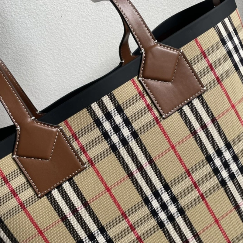 Stylish Bxrbxrry Shopping Bags 76025