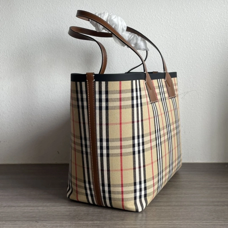 Stylish Bxrbxrry Shopping Bags 76025