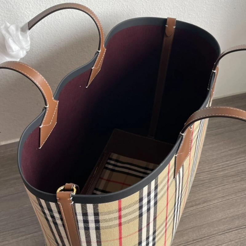 Stylish Bxrbxrry Shopping Bags 76025